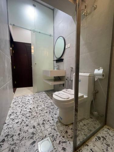 Orient House 2*
