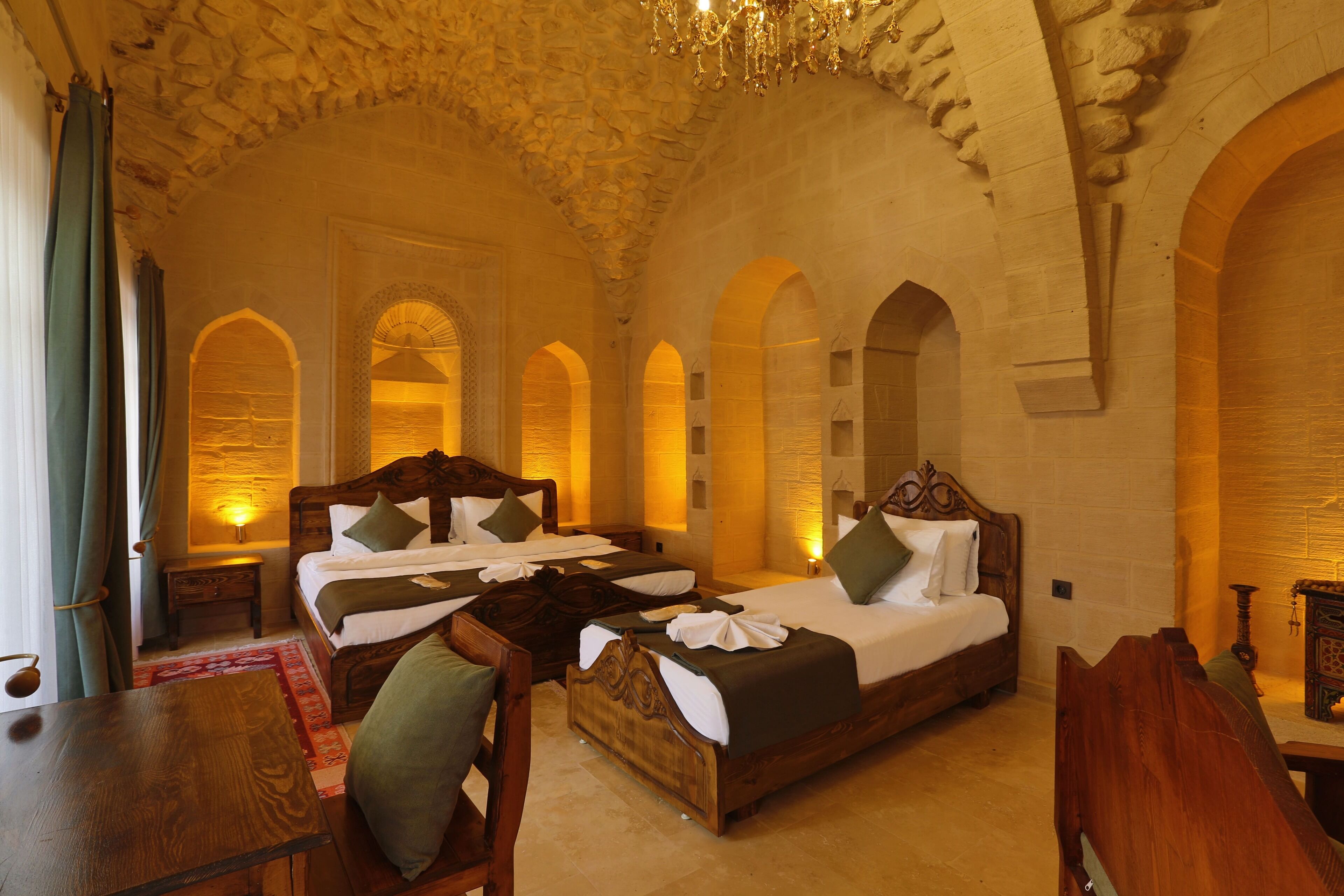 ARYAN OTEL 0*