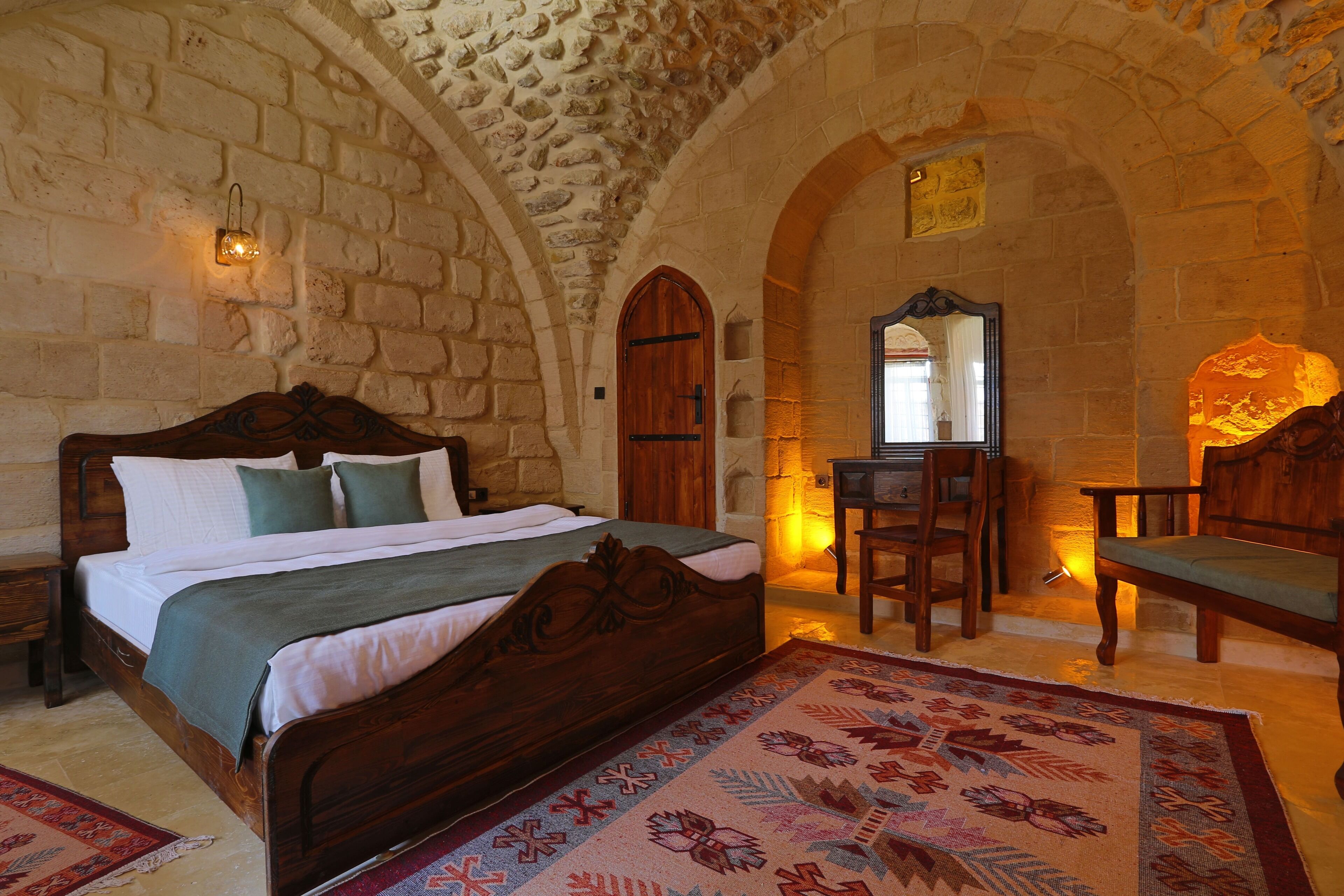 ARYAN OTEL 0*