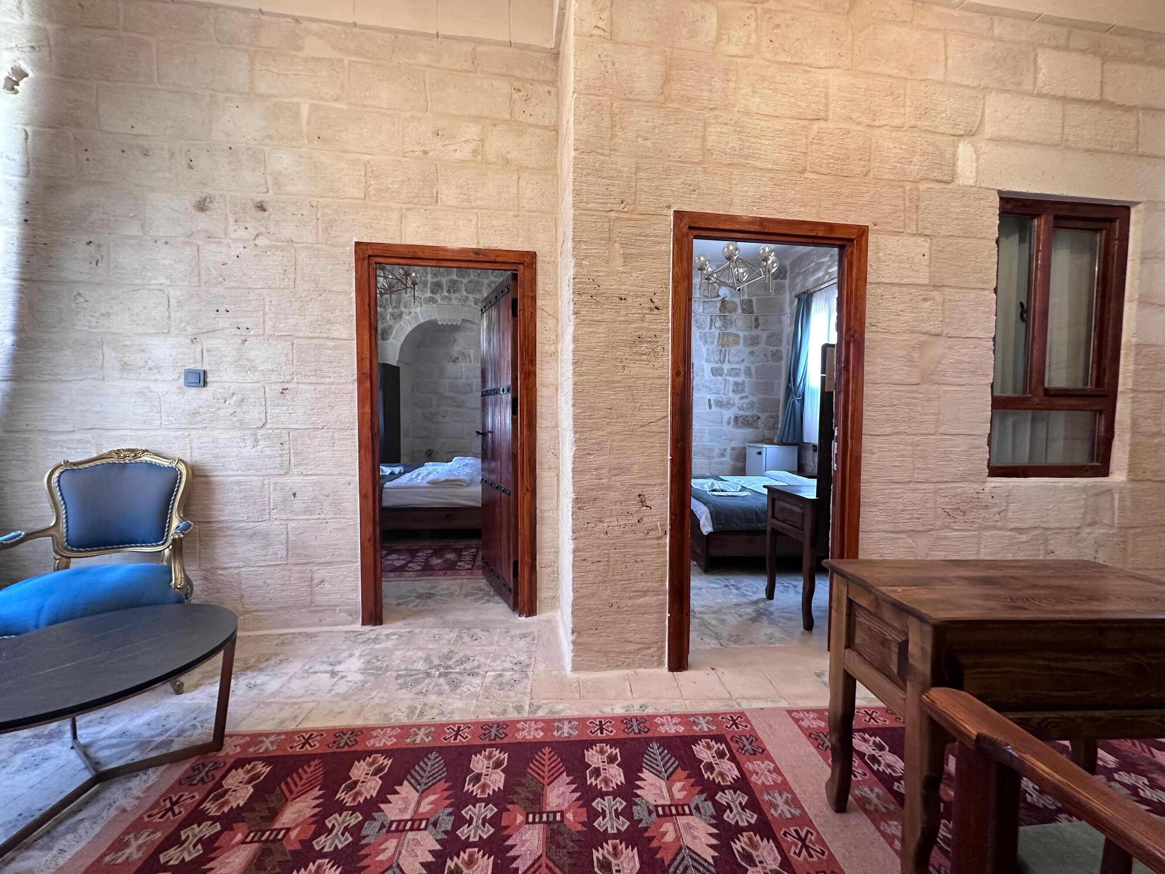 ARYAN OTEL 0*