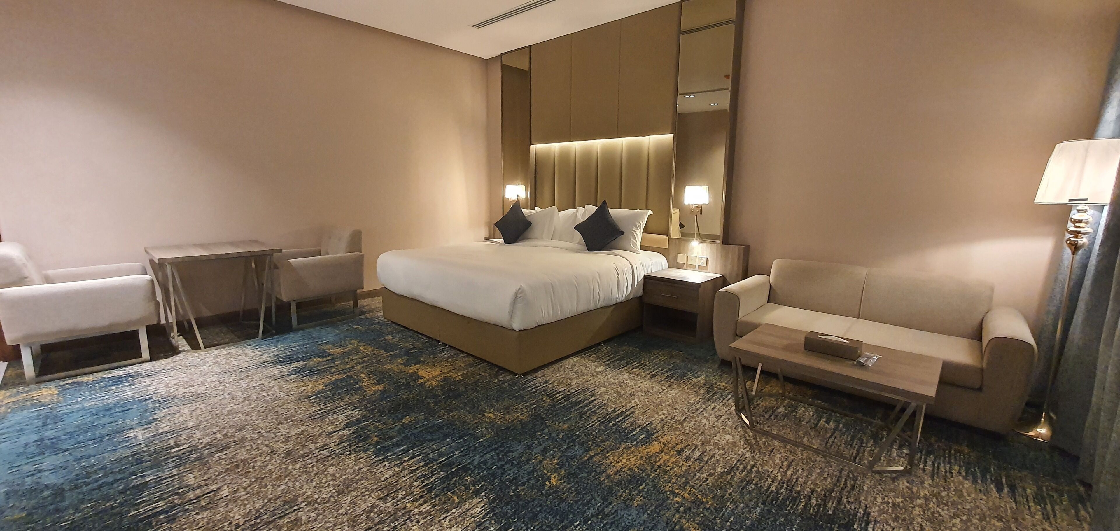 Seven Gardens Hotel 0*