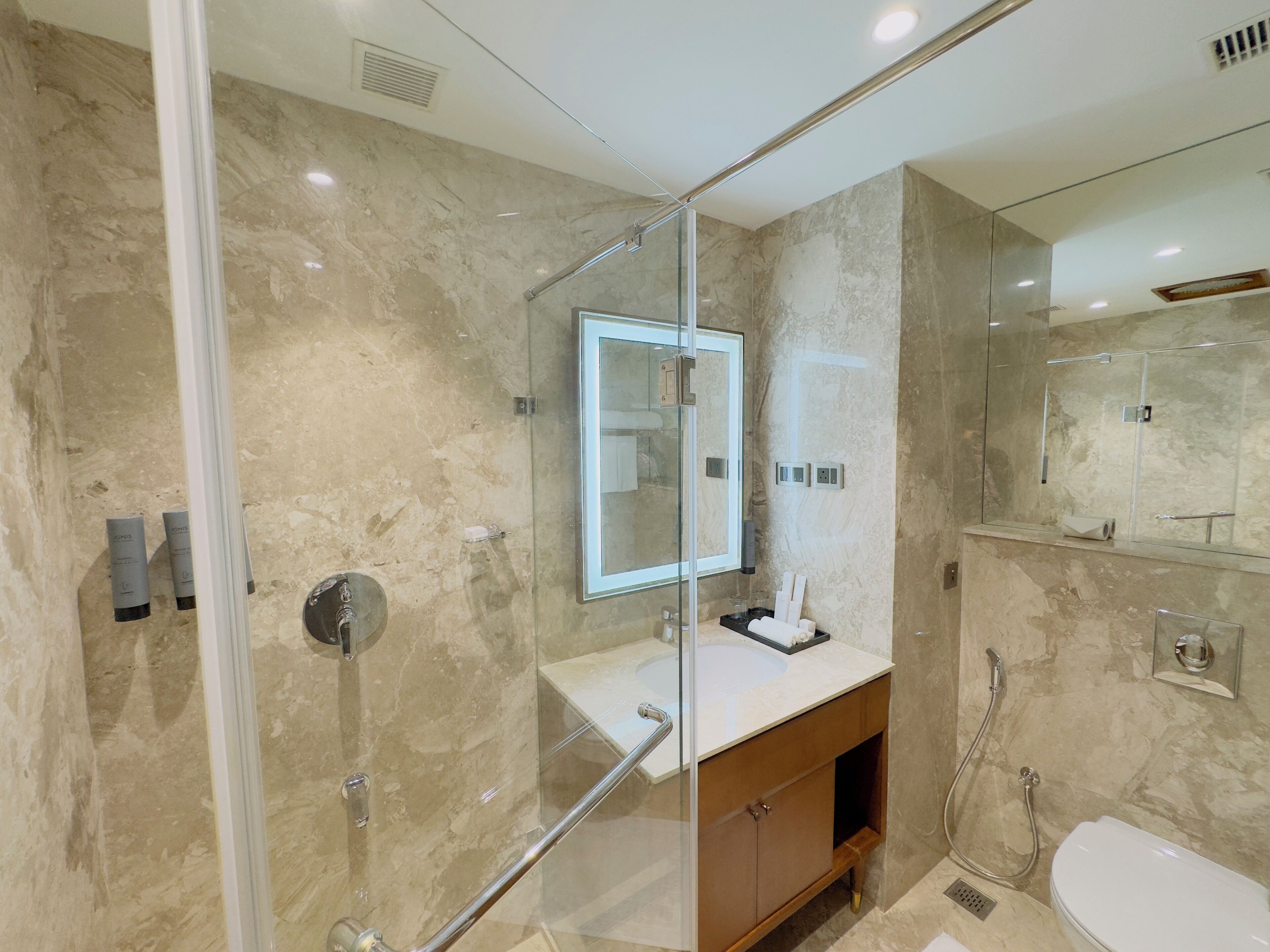 Gokulam Grand Kozhikode 4*