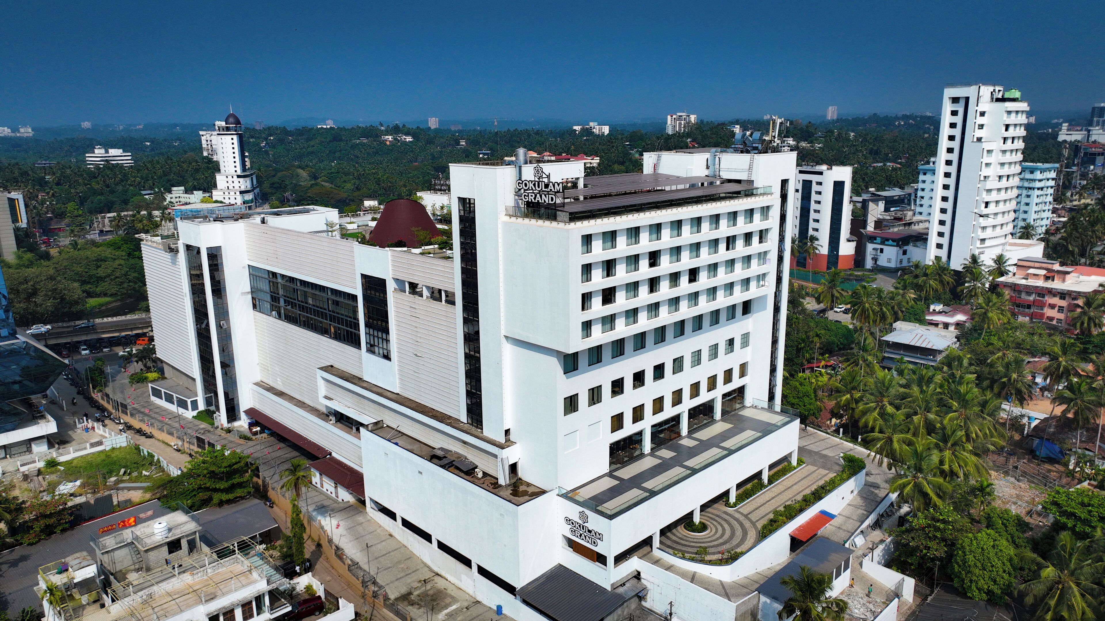 Gokulam Grand Kozhikode 4*