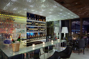 Mira Moon Hong Kong 5*