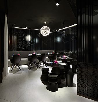 Mira Moon Hong Kong 5*