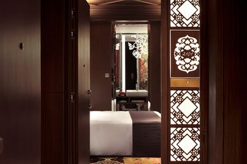 Mira Moon Hong Kong 5*