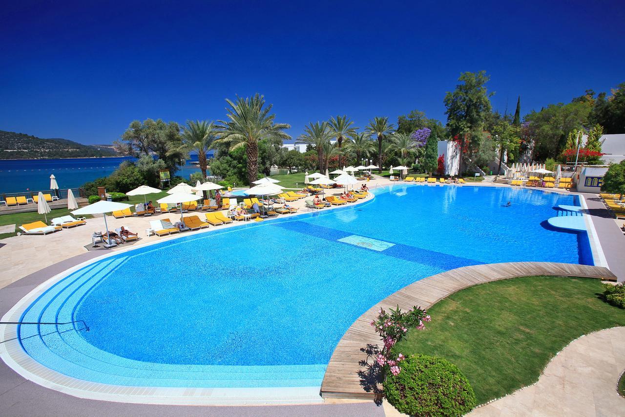 DoubleTree By Hilton Bodrum Isil Club Resort 5*