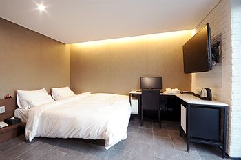 Queens Hotel Seomyeon Busan 3*