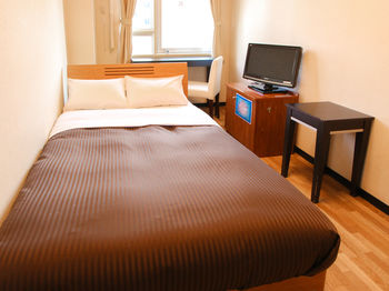 HOTEL LiVEMAX Kawasaki Ekimae 2*