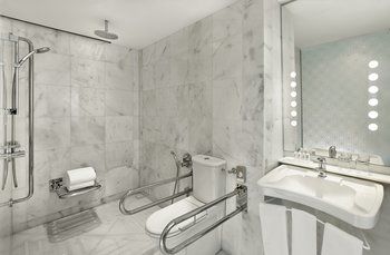 Le Meridien Al Khobar 5*