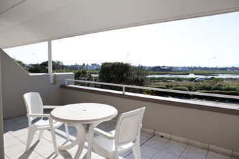 Dolphin Beach Hotel 4*