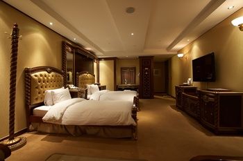 Koryo Hotel 3*