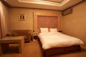 Koryo Hotel 3*