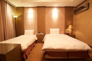 Koryo Hotel 3*