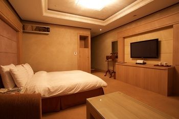 Koryo Hotel 3*
