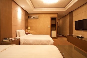 Koryo Hotel 3*