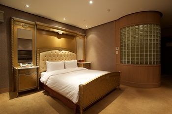 Koryo Hotel 3*