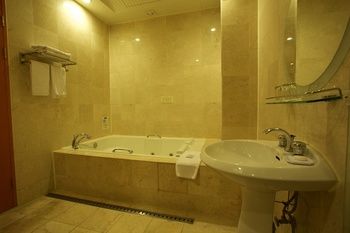 Koryo Hotel 3*