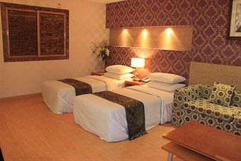 Amour Hotel 3*