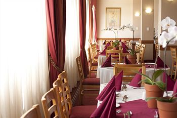 Apollo Hotel 3*