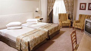Apollo Hotel 3*