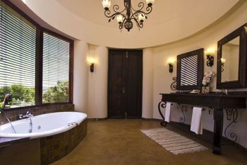 Thaba Eco Hotel 4*