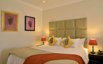 Inn & Out Plus Craighall 4*