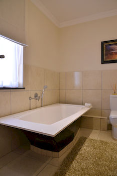 Inn & Out Plus Craighall 4*