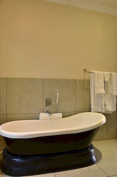 Inn & Out Plus Craighall 4*