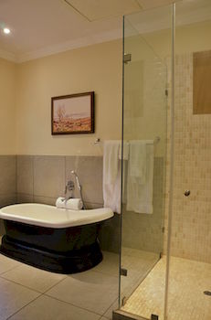 Inn & Out Plus Craighall 4*