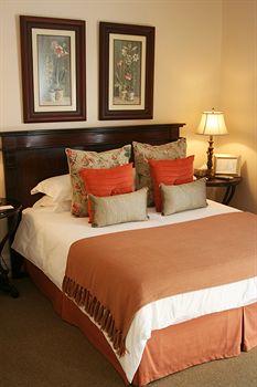 Goble Palms Guest Lodge and Urban Retreat 4*