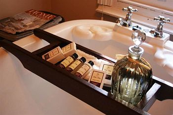 Goble Palms Guest Lodge and Urban Retreat 4*