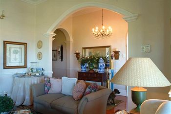 Goble Palms Guest Lodge and Urban Retreat 4*