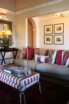 Goble Palms Guest Lodge and Urban Retreat 4*