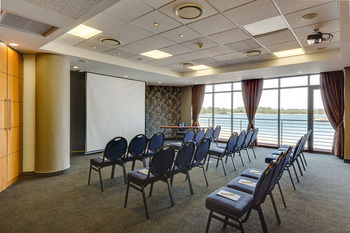 BON Hotel Waterfront Richards Bay 4*