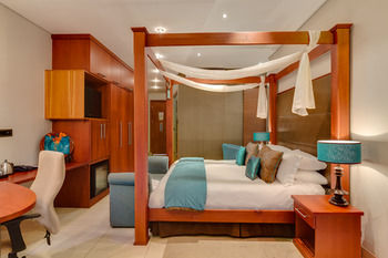 BON Hotel Waterfront Richards Bay 4*