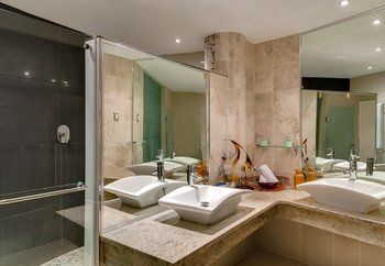 BON Hotel Waterfront Richards Bay 4*