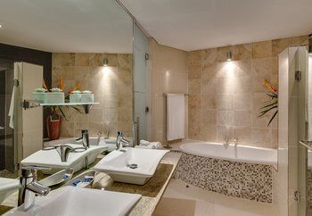 BON Hotel Waterfront Richards Bay 4*