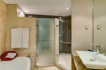 BON Hotel Waterfront Richards Bay 4*