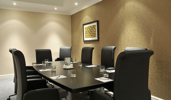 Premier Hotel The Richards 4*