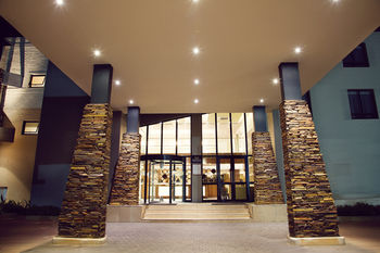 Premier Hotel Midrand 4*