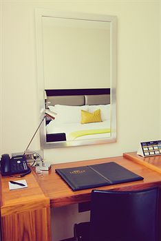 Premier Hotel Midrand 4*