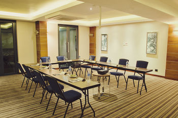 Premier Hotel Midrand 4*