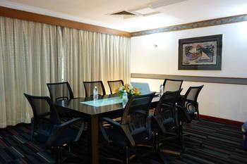 Fair Park Hotel 2*