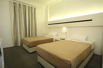 Fair Park Hotel 2*
