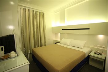Fair Park Hotel 2*