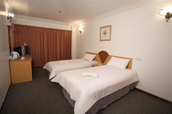 Fair Park Hotel 2*