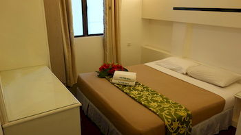 Fair Park Hotel 2*