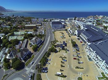 Whale Coast All Suite Hotel 4*