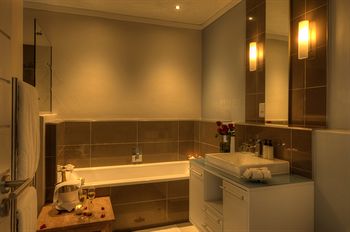 Whale Coast All Suite Hotel 4*